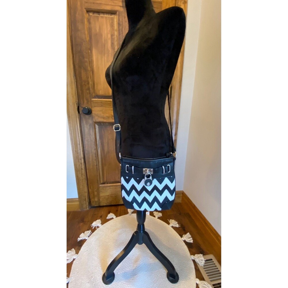 Claire’s Chevron‎ Black & White Crossbody Bag w/ Lock